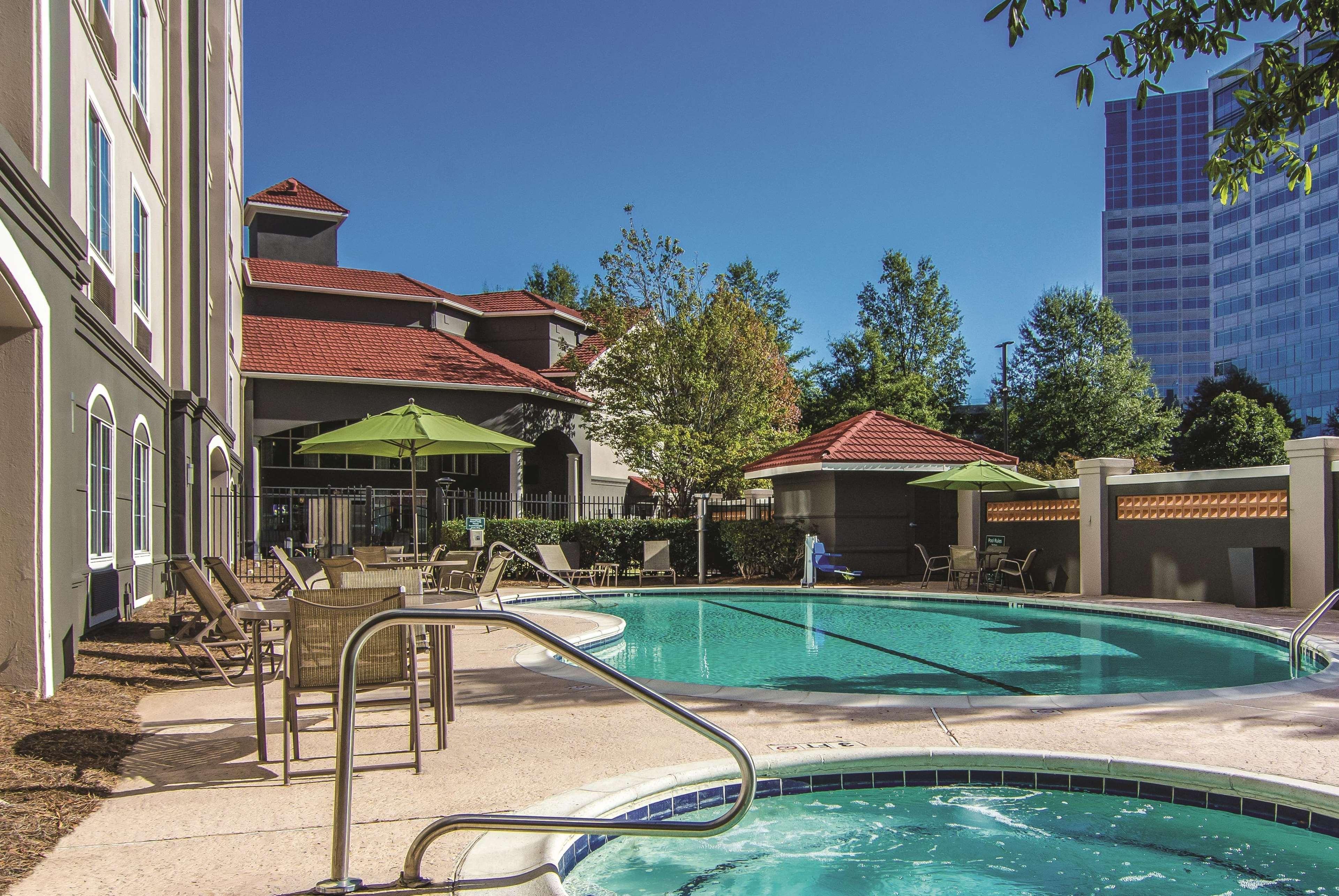 Hotel La Quinta By Wyndham Atlanta Perimeter Medical Sandy Springs Exterior foto